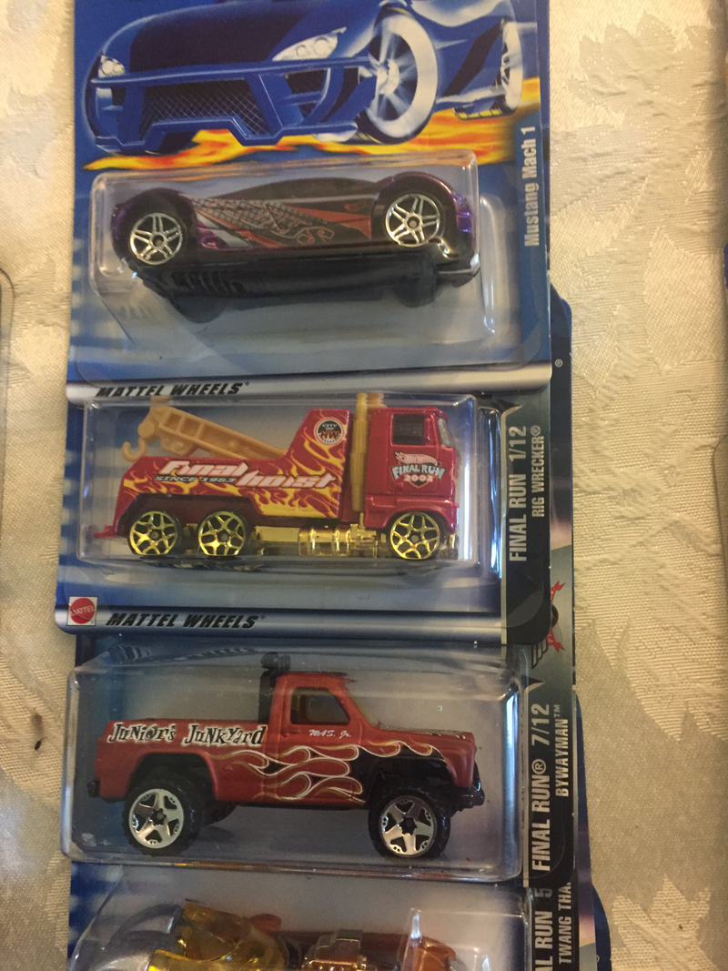 Illustration for article titled Colossal Die-Cast Collection - Box 67 - Whattaya Know, Hot Wheels!